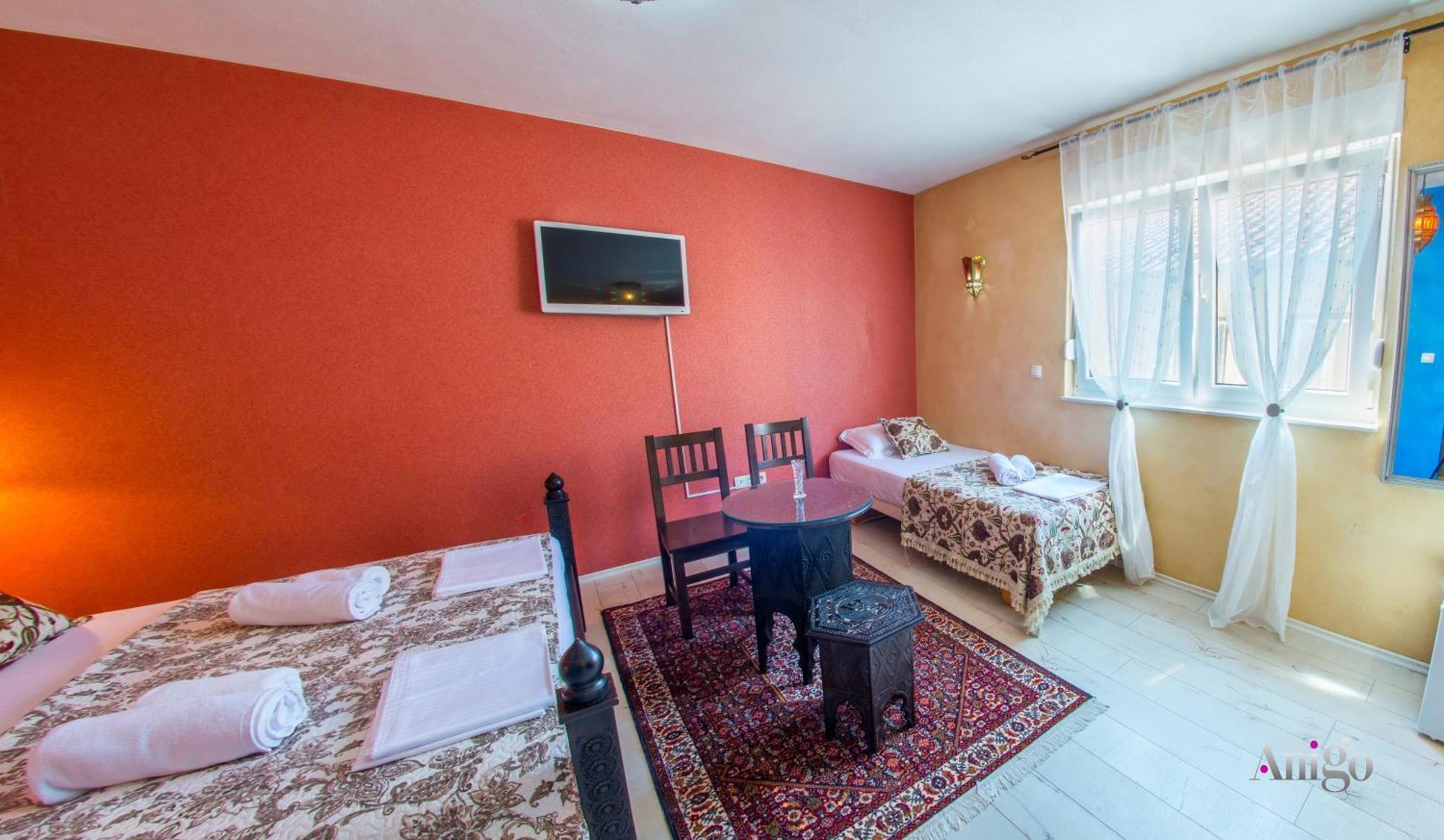 Apartments And Rooms Villa Sulejman موستار المظهر الخارجي الصورة